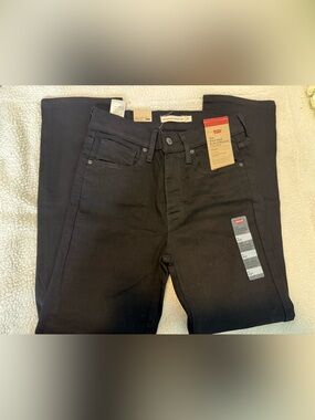 NWT Levi's Black Jeans - Classic Straight Fit